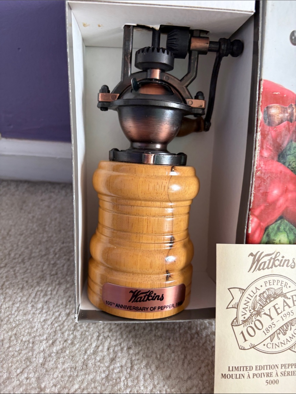 NRFB Watkins Limited Edition Wooden Pepper Mill - Natural Wood & Bronze - Picture 2 of 5